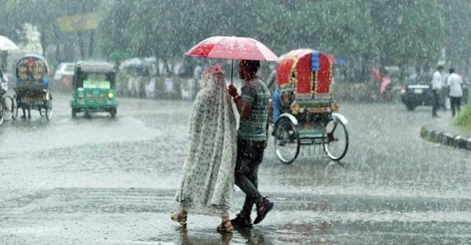 সারাদেশে বজ্রসহ বৃষ্টির আভাস