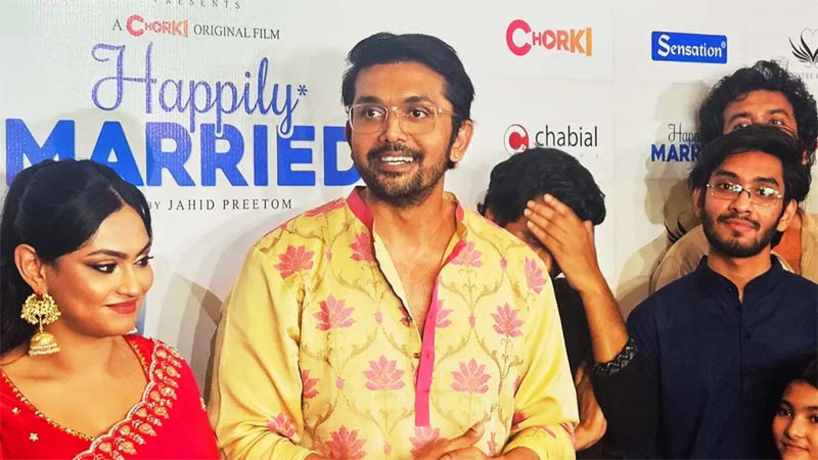 বিবাহিত জীবনে সুখে থাকার ‘রেসিপি’ কী, জানালেন আরিফিন শুভ
