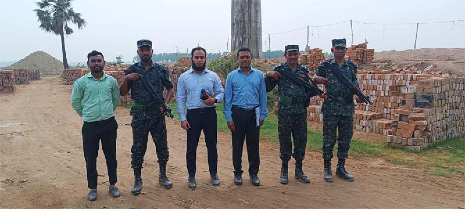 নিয়ামতপুরে ভ্রাম্যমাণ আদালতে তিনটি ইভাটাকে ১০ লাখ টাকা জরিমানা