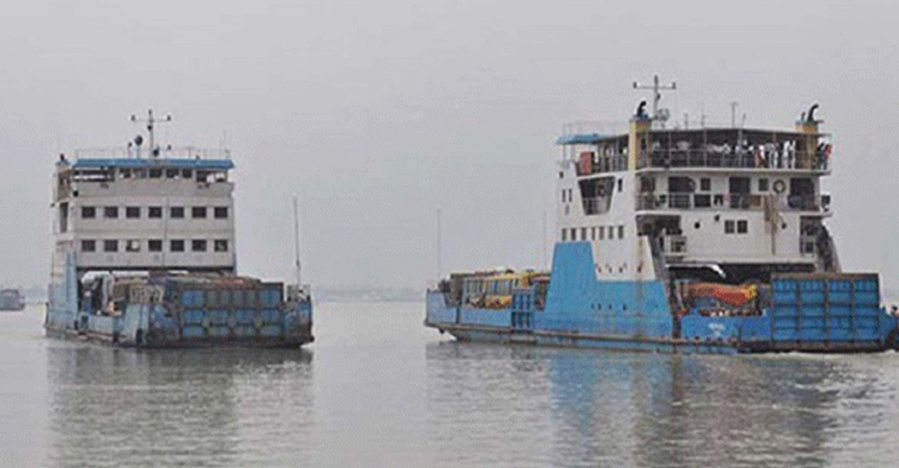 দৌলতদিয়া-পাটুরিয়া নৌরুটে ৫ ঘণ্টা পর ফেরি চলাচল শুরু