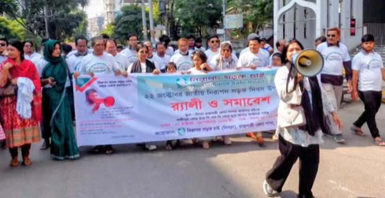 বাস্তবে রক্ত ভেজা রাজশাহী, সড়কে ঝরছে প্রাণ, বাড়ছে পঙ্গুত্ব