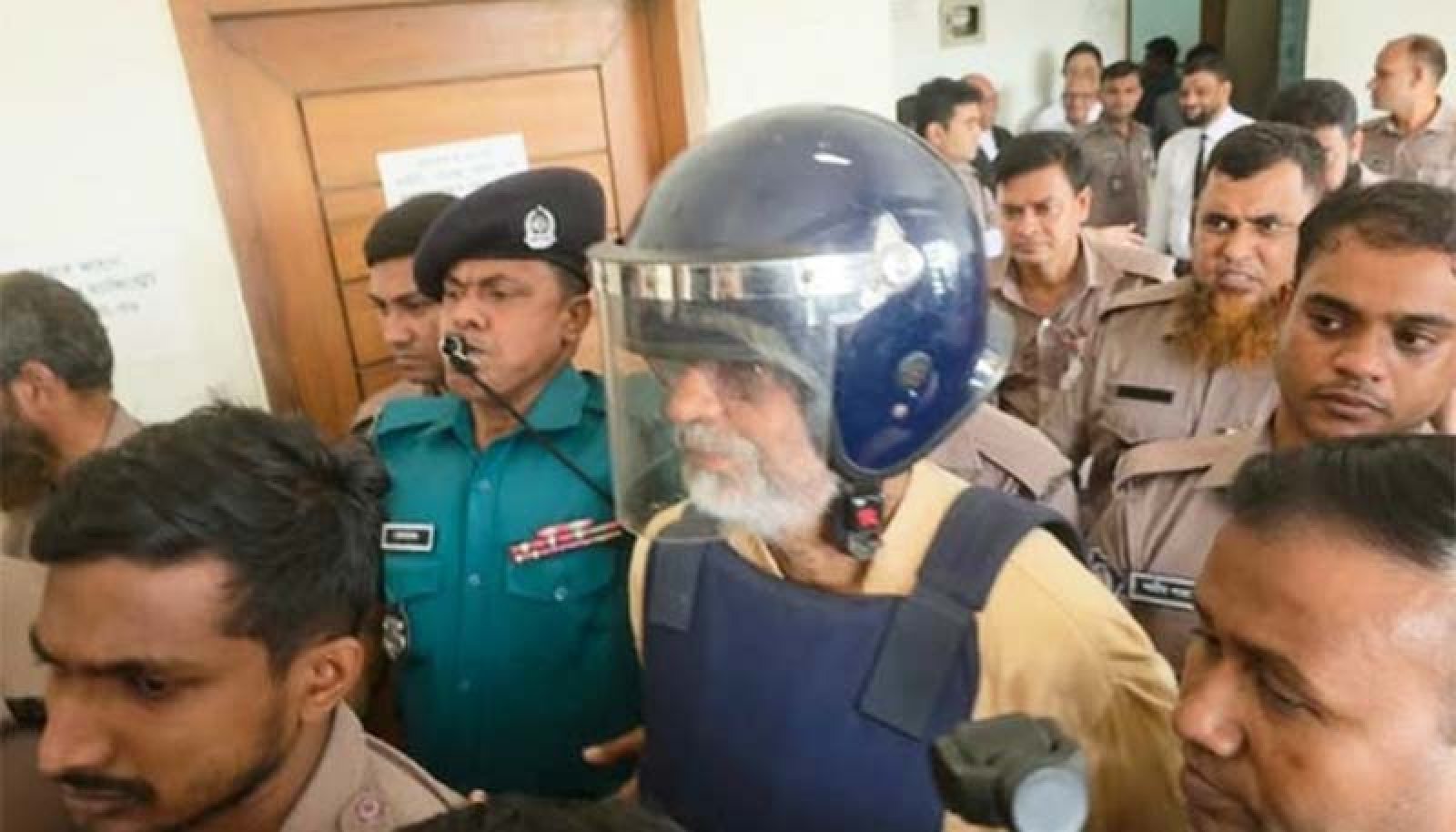 বিমানবন্দরের ঘটনায় রিমান্ডে ​জামায়াত নেতা আখতারুজ্জামান