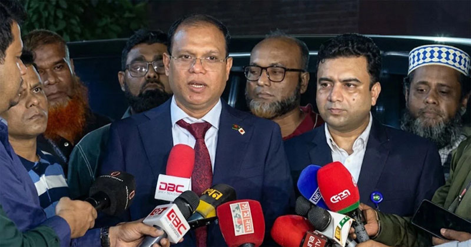 সফরসঙ্গীদের নিয়েই দেশে ফিরেছেন প্রধানমন্ত্রী: আতিকুর রহমান রুমন