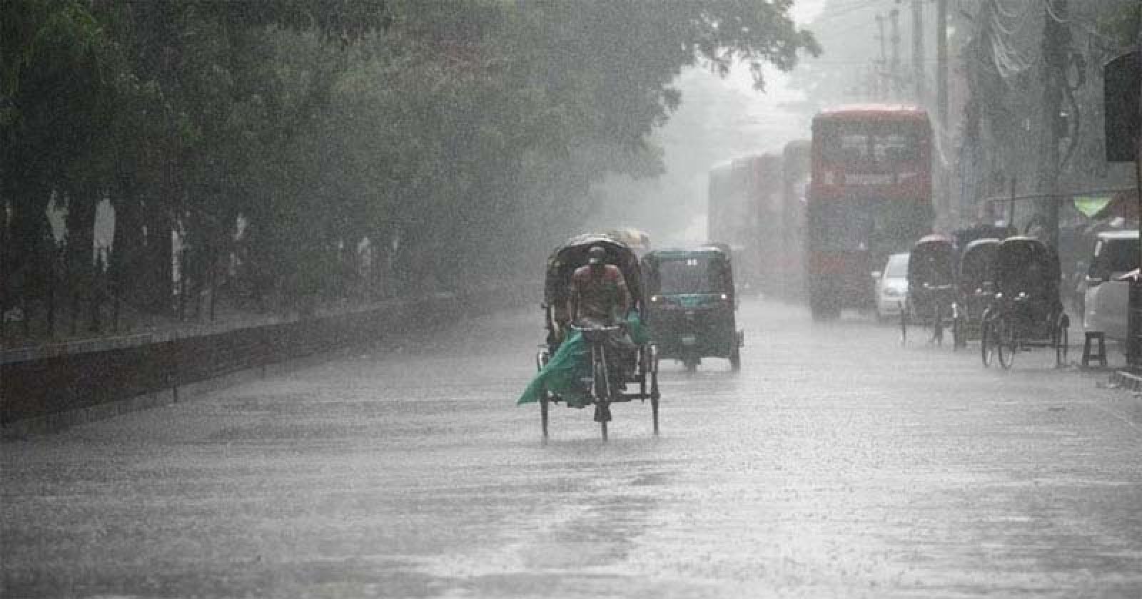 রাজধানীতে রাতে বৃষ্টি হতে পারে, তাপমাত্রা কমার  পূর্বাভাস