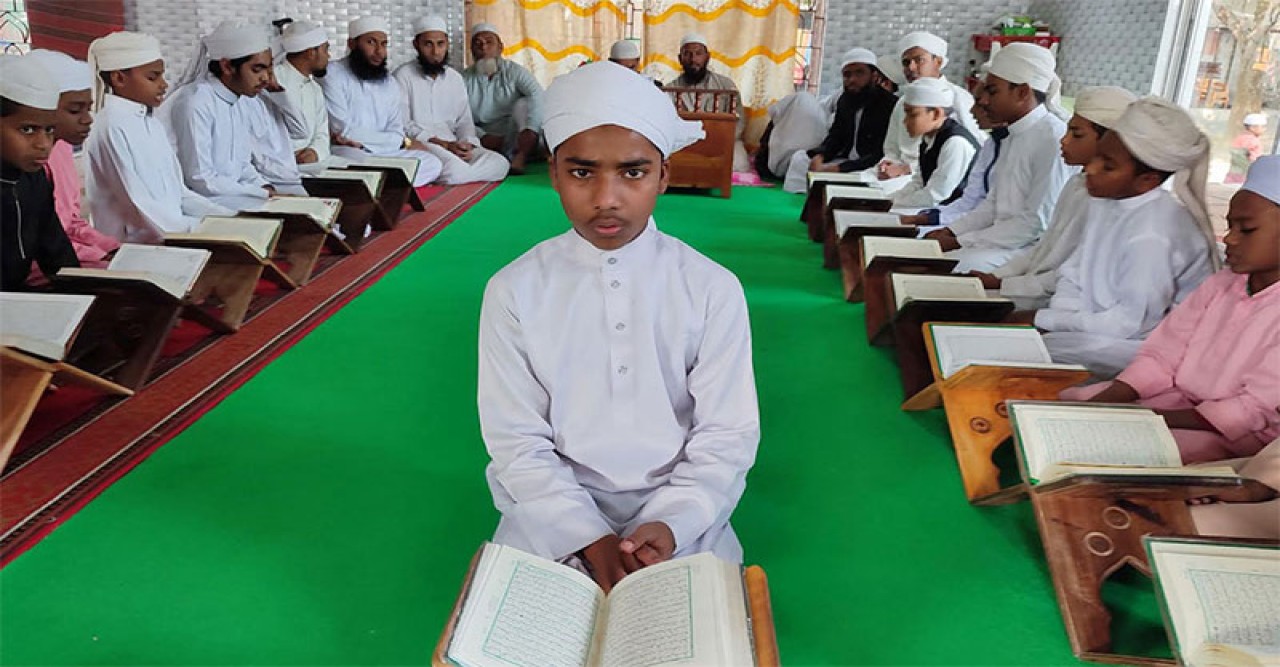 ১৪৬ দিনেই কোরআনের হাফেজ পাবনার রবিউল