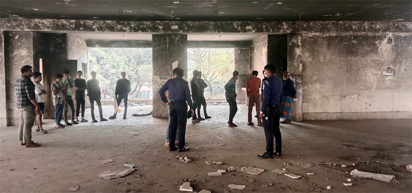 সাভারে পরিত্যক্ত কমিউনিটি সেন্টার থেকে ২ মরদেহ উদ্ধার