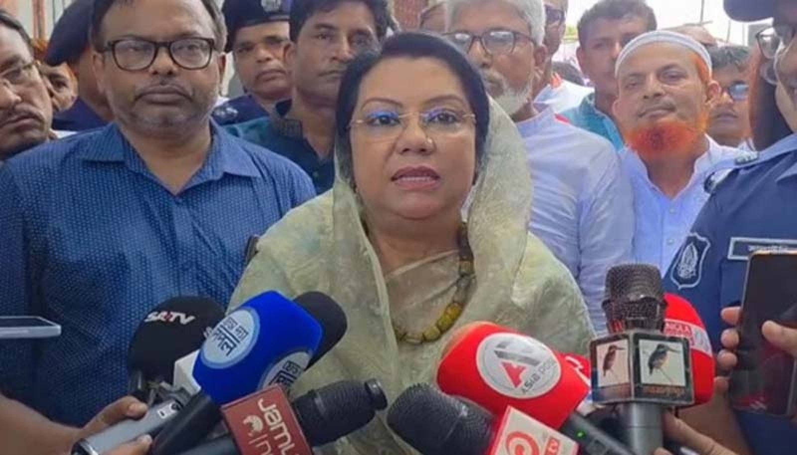 সারের সংকট নেই, সরবরাহে কিছু সমস্যা রয়েছে : খাদ্যমন্ত্রী