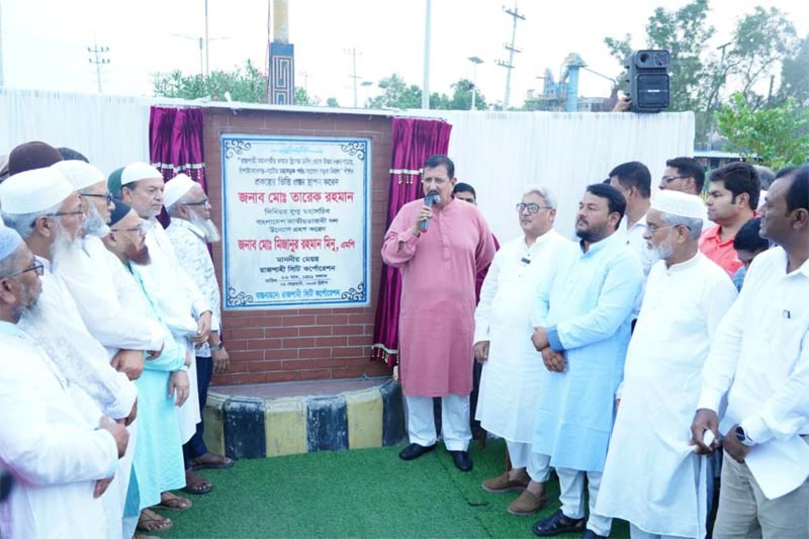 রাজশাহীতে রাসিকের তিনটি উন্নয়ন প্রকল্পের ৫টি পুনঃস্থাপিত ভিত্তিপ্রস্তর ফলক উন্মোচন