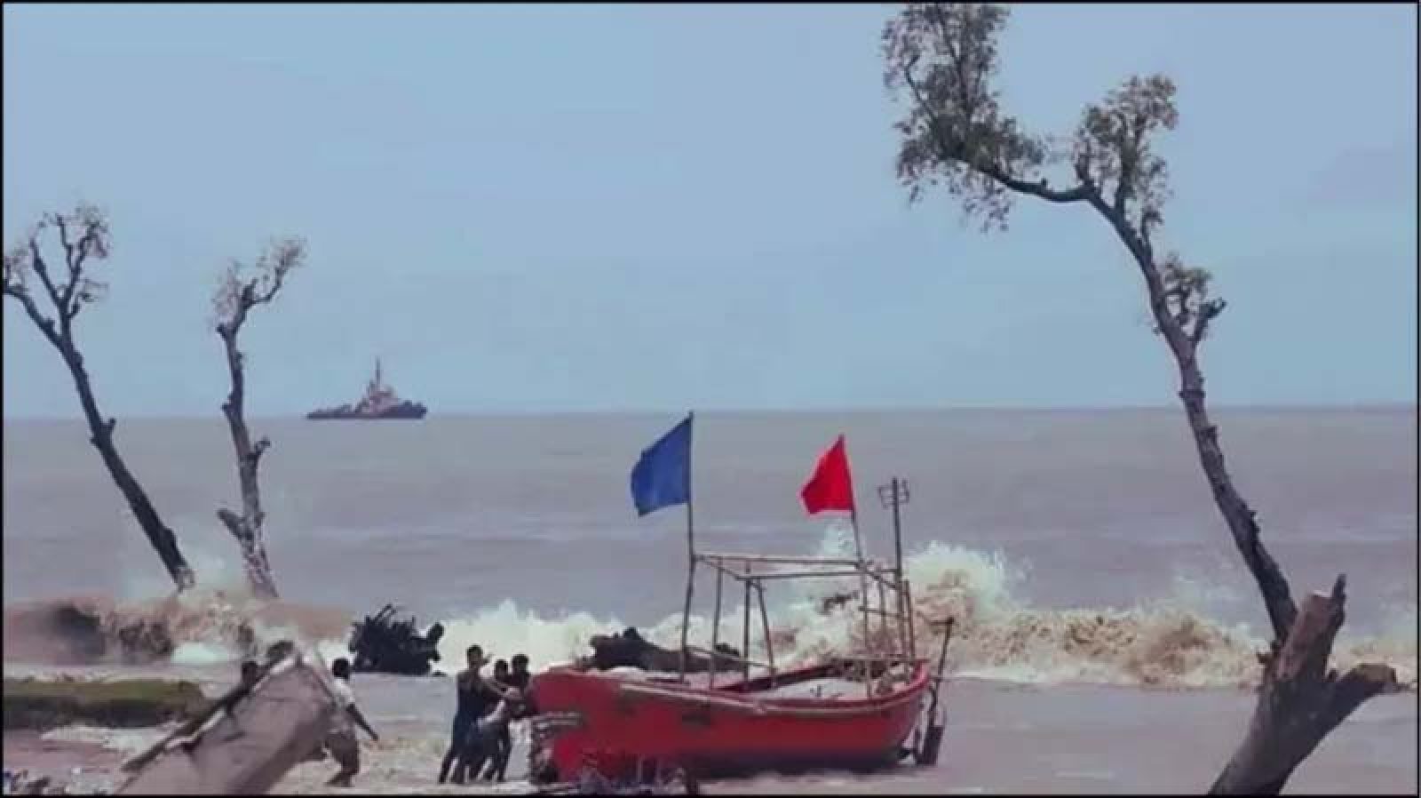 সাগরে সুস্পষ্ট লঘুচাপ, আগামী ৪৮ ঘণ্টার মধ্যে ঘূর্ণিঝড়ে রূপ নিতে পারে