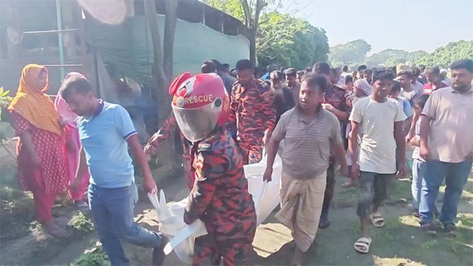 বিদ্যুৎস্পৃষ্টে প্রাণ গেল যুবকের