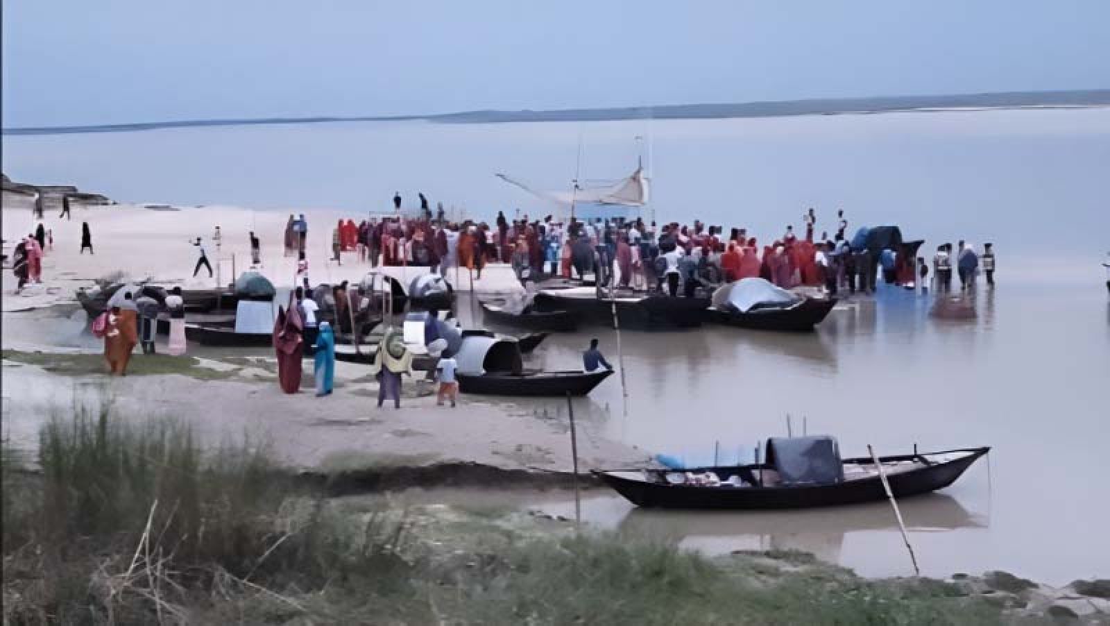 গোদাগাড়ীতে পদ্মা নদীতে ডুবে নিখোঁজ স্কুলছাত্রের মরদেহ উদ্ধার, এলাকায় শোকের ছায়া