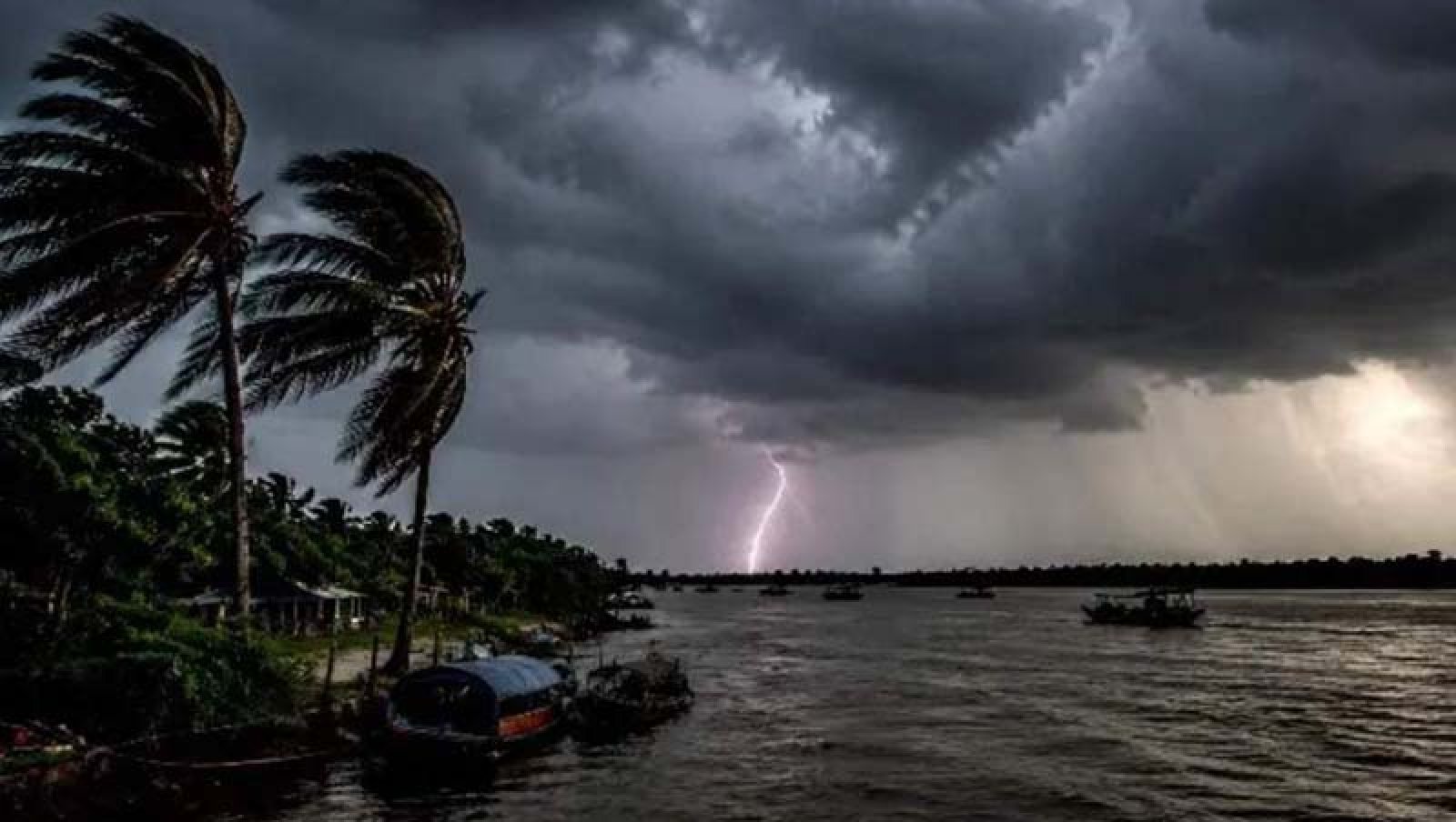 দেশের ৬ অঞ্চলে ঝোড়ো হাওয়া-বৃষ্টির পূর্বাভাস