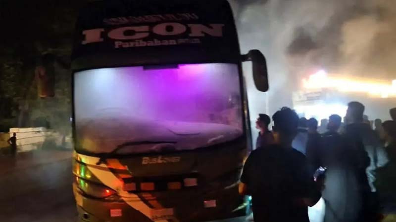 কক্সবাজার থেকে ঢাকাগামী বাসে আগুন, অল্পের জন্য রক্ষা ৩০ জন যাত্রী