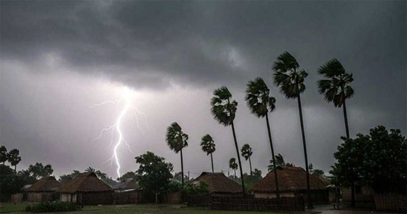 দেশের ৯ অঞ্চলে দমকা হাওয়া ও বজ্রবৃষ্টির সম্ভাবনা