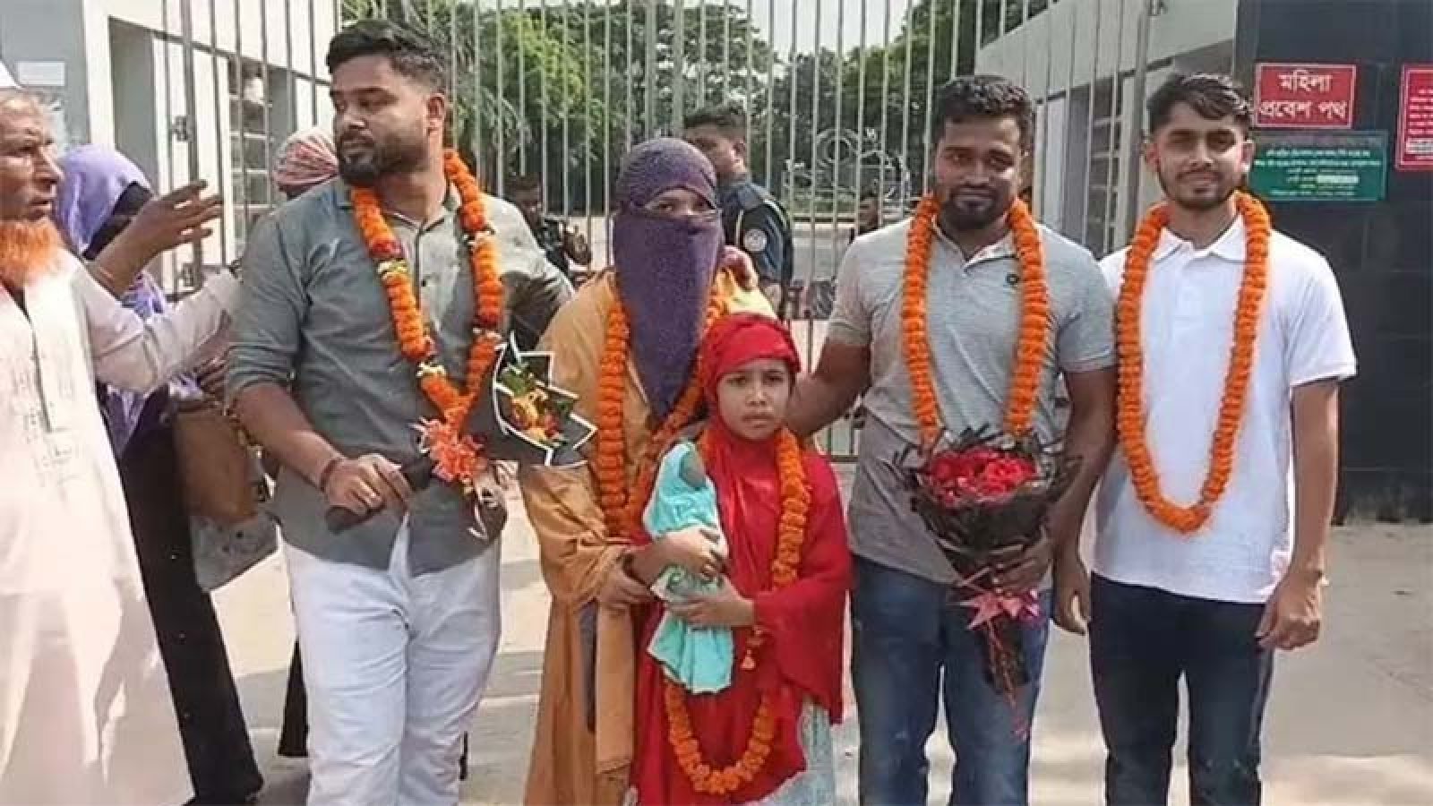কাশিমপুর কারাগার থেকে মুক্তি পেলেন ৮ জন