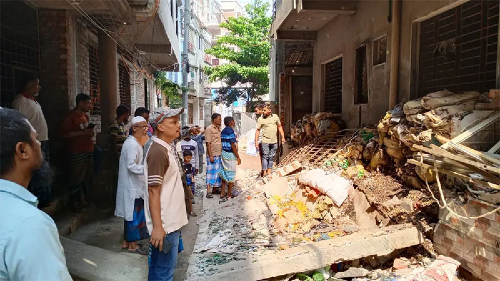 নিভে গেল একই পরিবারের পাঁচ প্রাণ