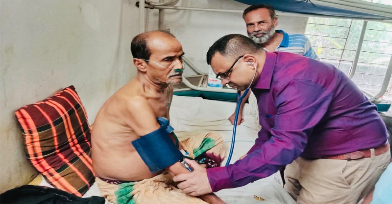 নোয়াখালীতে হাসতাপালের কর্মচারি মারা গেল ডাক্তারের গাফিলতিতে
