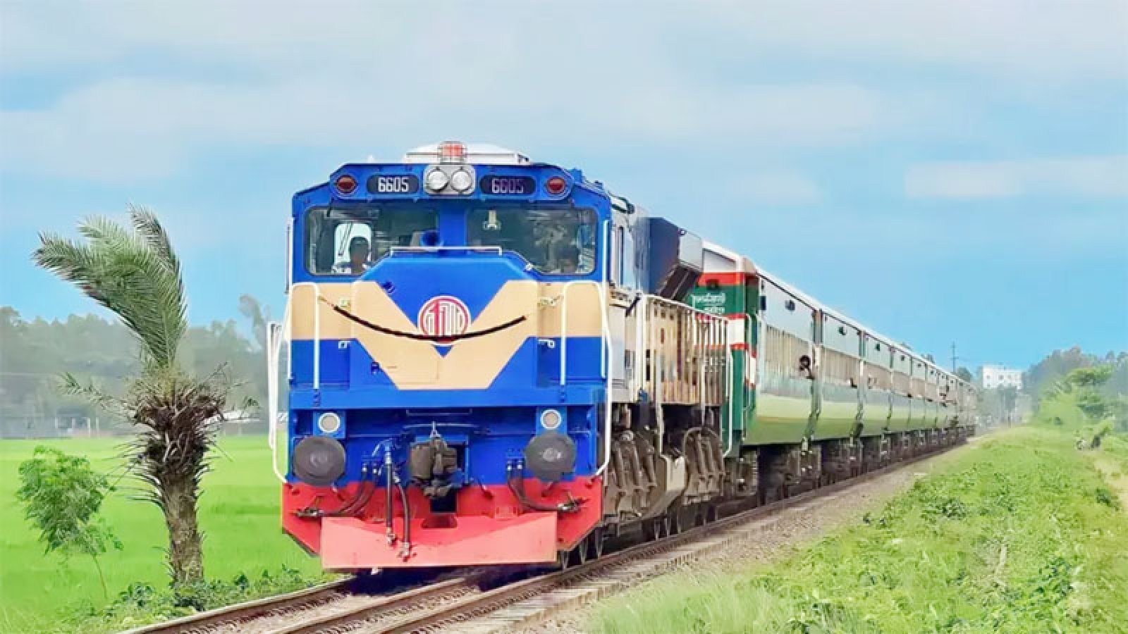 ট্রেনে ঈদ যাত্রার শেষ দিনের অগ্রিম টিকিট বিক্রি আজ