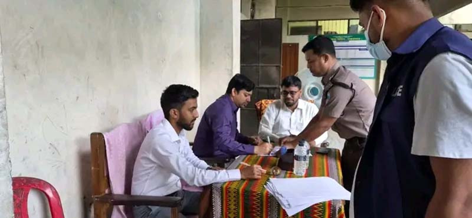 কক্সবাজারে ১৪১টি বিভিন্ন মামলায় জব্দকৃত মাদক ধ্বংস