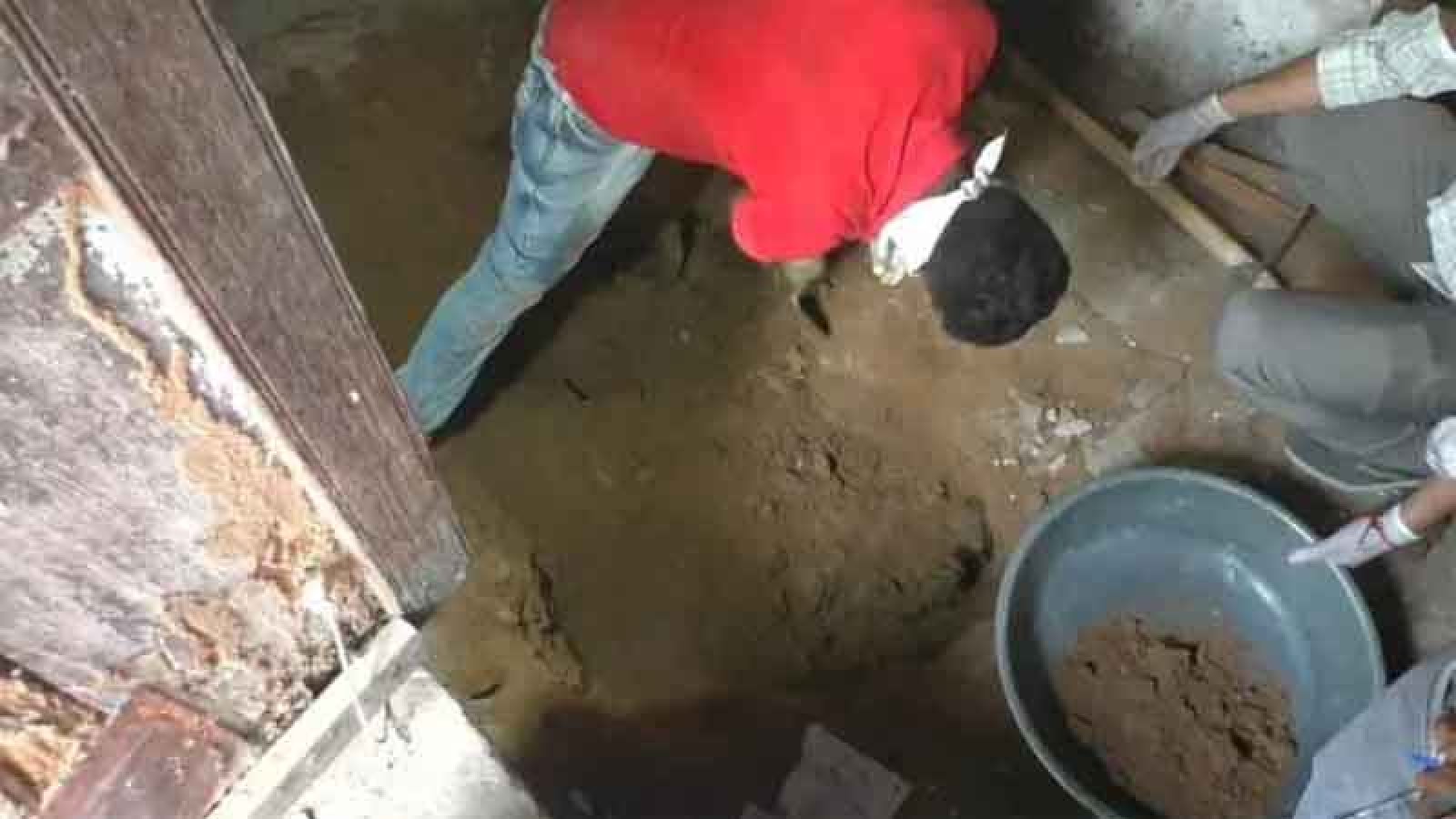 স্ত্রী-মেয়েকে হত্যার পর মাটিচাপা দেওয়া ঘরেই ৭ মাস ধরে বসবাস