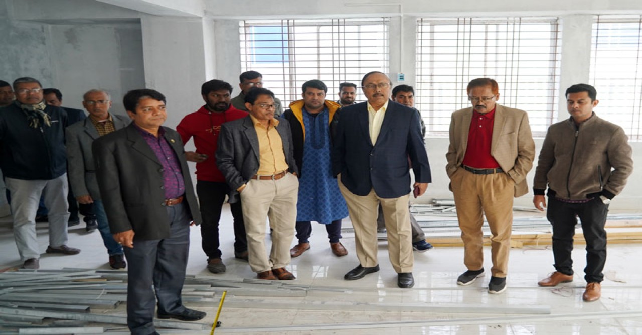 শহীদ এএইচএম কামারুজ্জামান নার্সিং কলেজ স্থাপন কার্যক্রম পরিদর্শনে রাসিক মেয়র