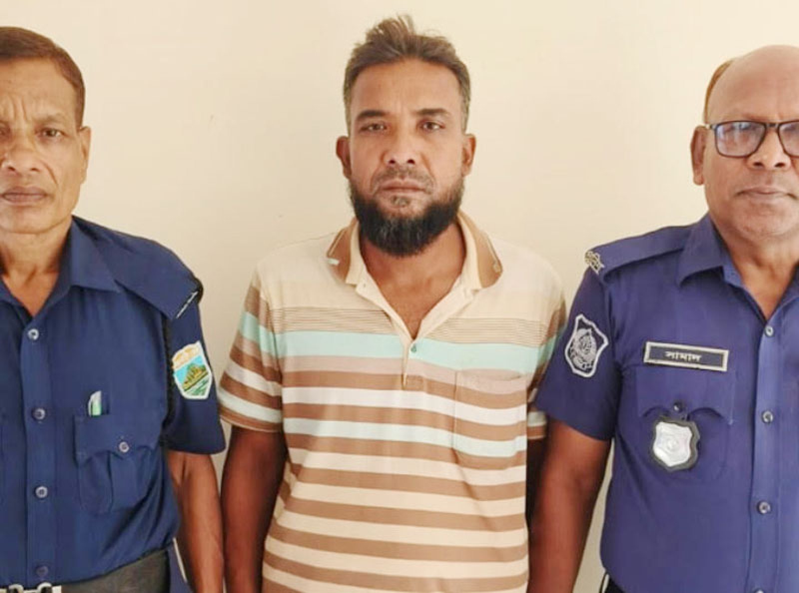 রাজশাহীতে  গনধর্ষণের অভিযোগে বিএনপির ৫ নেতা-কর্মীর বিরুদ্ধে মামলা,গ্রেপ্তার ১