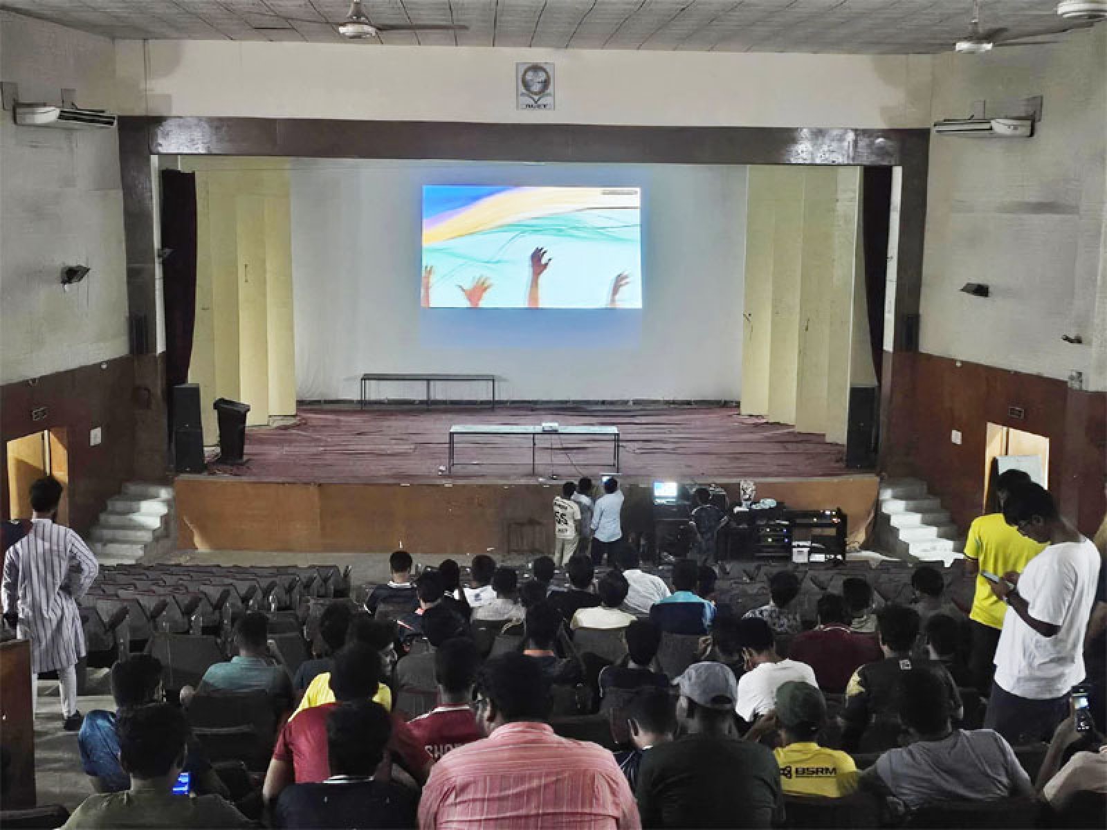 ১৫৪ একরজুড়ে বিশ্বকাপ উৎসব; রুয়েটে বড় পর্দায় সরাসরি সম্প্রচার