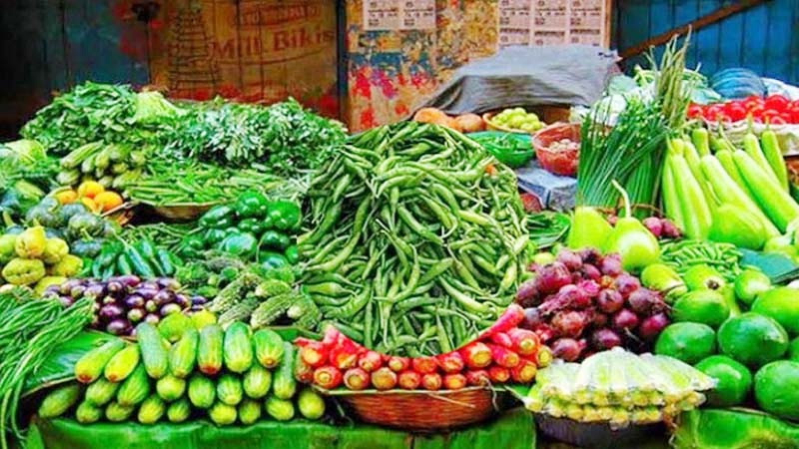 সেঞ্চুরি হাঁকিয়েছে সবজি, মরিচের কেজি ২৮০