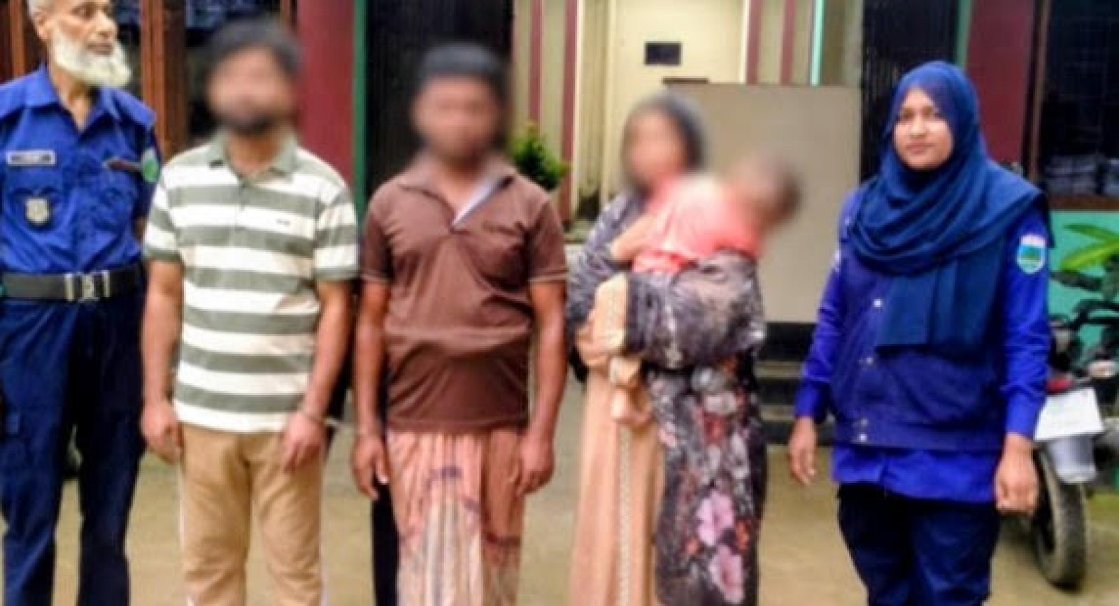 রাজশাহীত আত্মীয় পরিচয়ে সাংবাদিকের বাসায় স্বর্ণালঙ্কার চুরি, গ্রেপ্তার ৩
