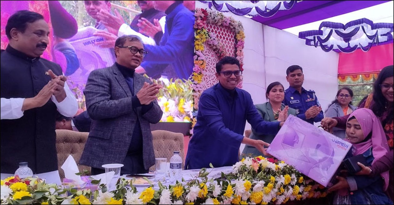 আগামী ৫ মাসের মধ্যে ইন্টারনেটের দাম কমানো হবে : পলক