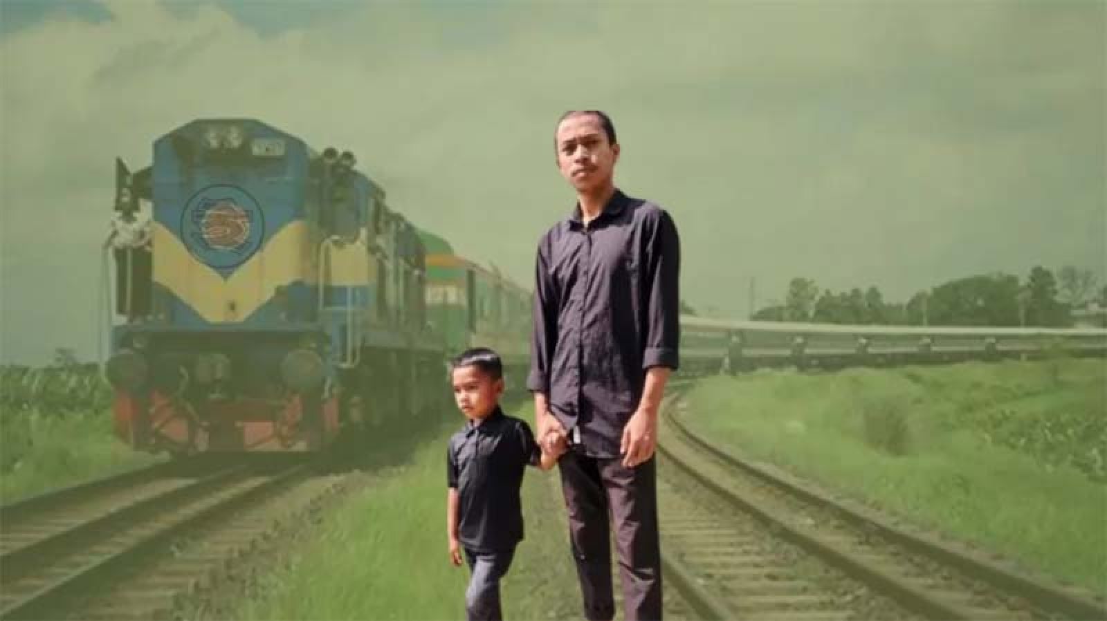 স্ত্রীর সঙ্গে অভিমানে সন্তানসহ ট্রেনে নিচে ঝাঁপ বাবার
