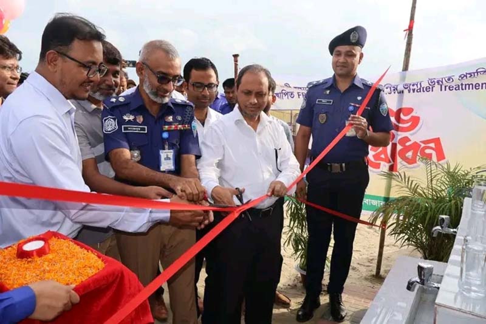 কক্সবাজার সৈকতে পর্যটকদের নিরাপদ ও বিশুদ্ধ সুপেয় পানি ব্যবহারের সুযোগ