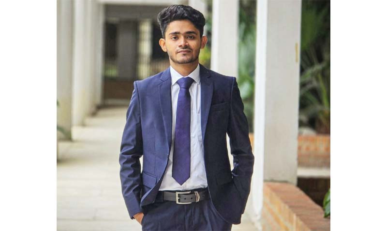 রুয়েট শিক্ষার্থীকে প্রাইভেটকারের ধাক্কা, গুরুতর আহত