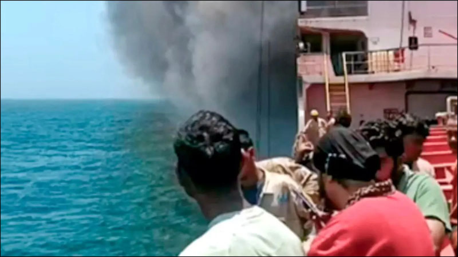 যুক্তরাষ্ট্রের হামলায় তিন ভারতীয় নাবিক নিহত