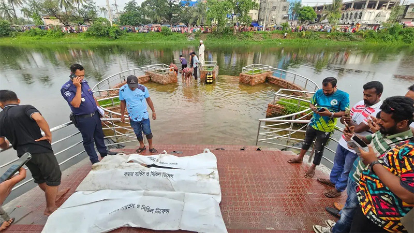 গোসলে নেমে এক পরিবারের ৩ জন নিখোঁজ, ২ জনের মরদেহ উদ্ধার