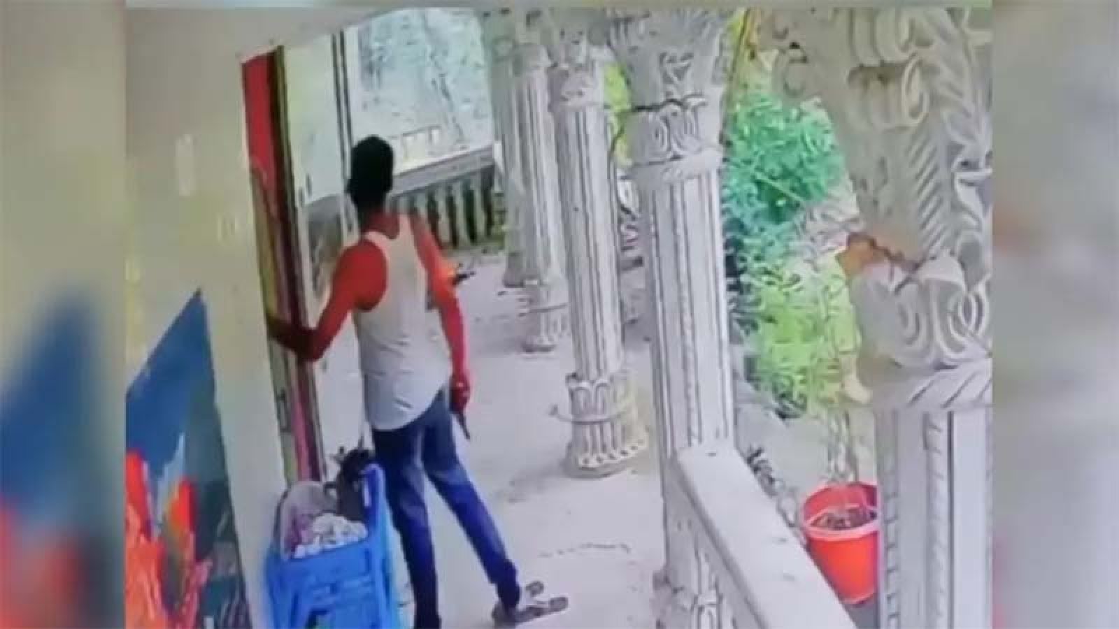 যুবদল নেতার বাড়িতে প্রকাশ্যে গুলি, ভিডিও ভাইরাল