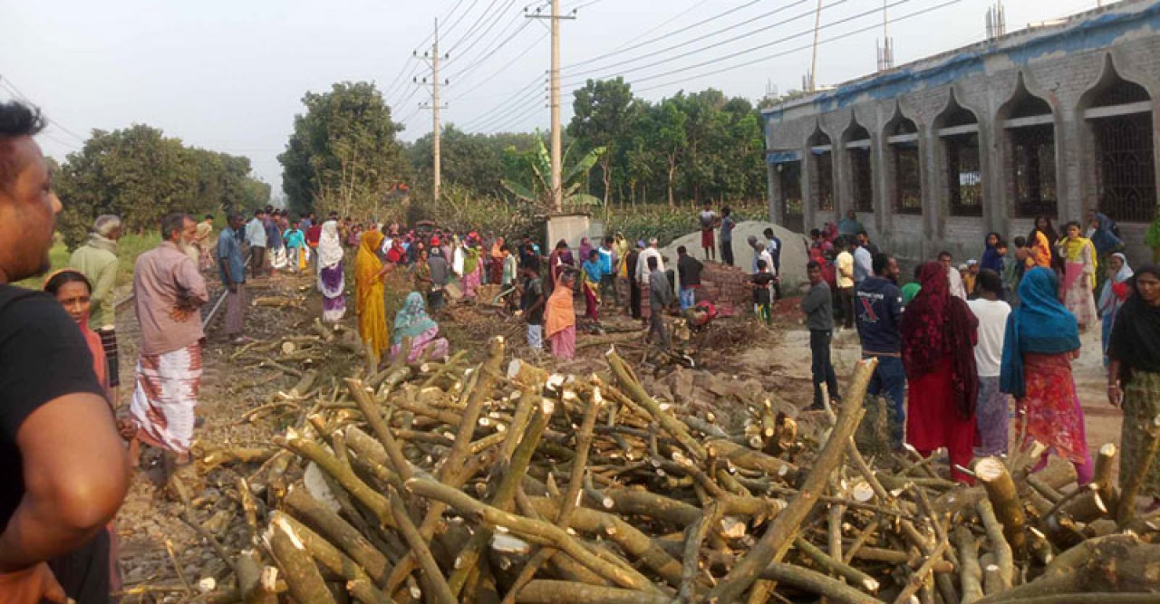 রাজশাহীতে ট্রেনের ধাক্কায় ২ জন মৃত্যু