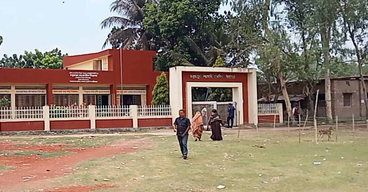 ১ম ধাপে উপজেলা নির্বাচন, চলছে ভোট গণনা॥ কারা হাসবে জয়ের হাসি?