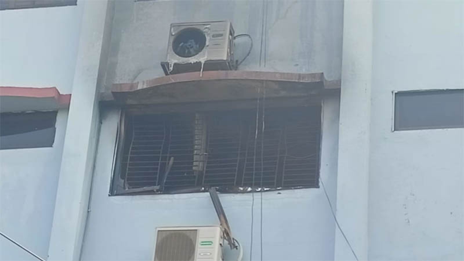 খুলনায় সিআইডির অফিসে আগুন