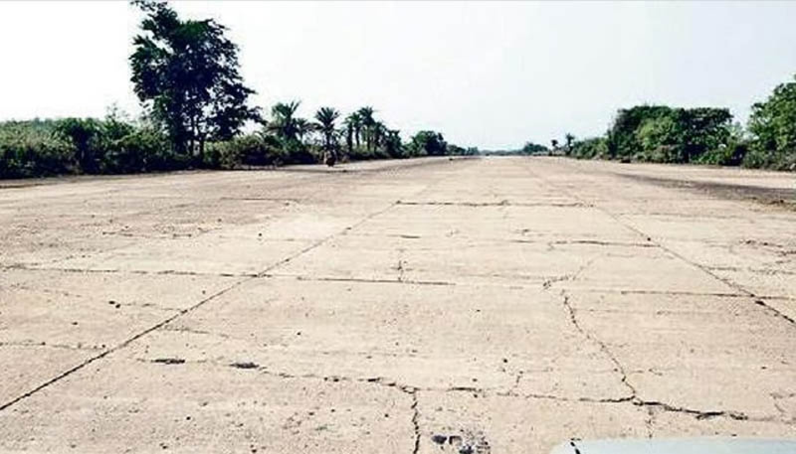বাংলাদেশের তিন পাশে ৫টি বিমানঘাঁটি সচল করছে ভারত