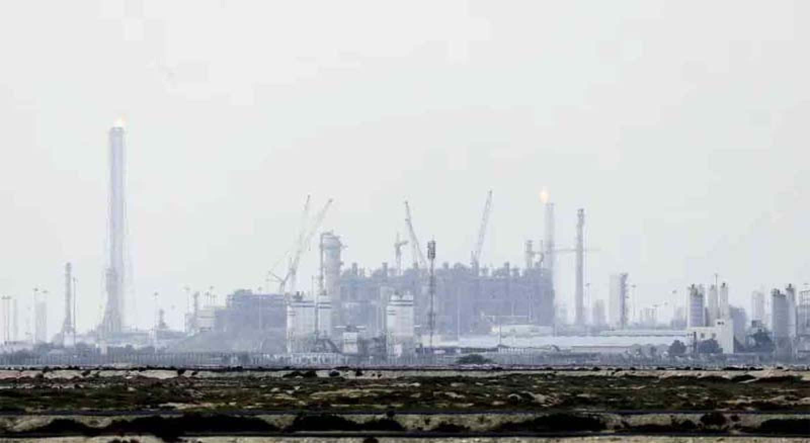 কাতারে গ্যাস স্থাপনায় হামলায় সবচেয়ে ঝুঁকিতে যে তিন দেশ