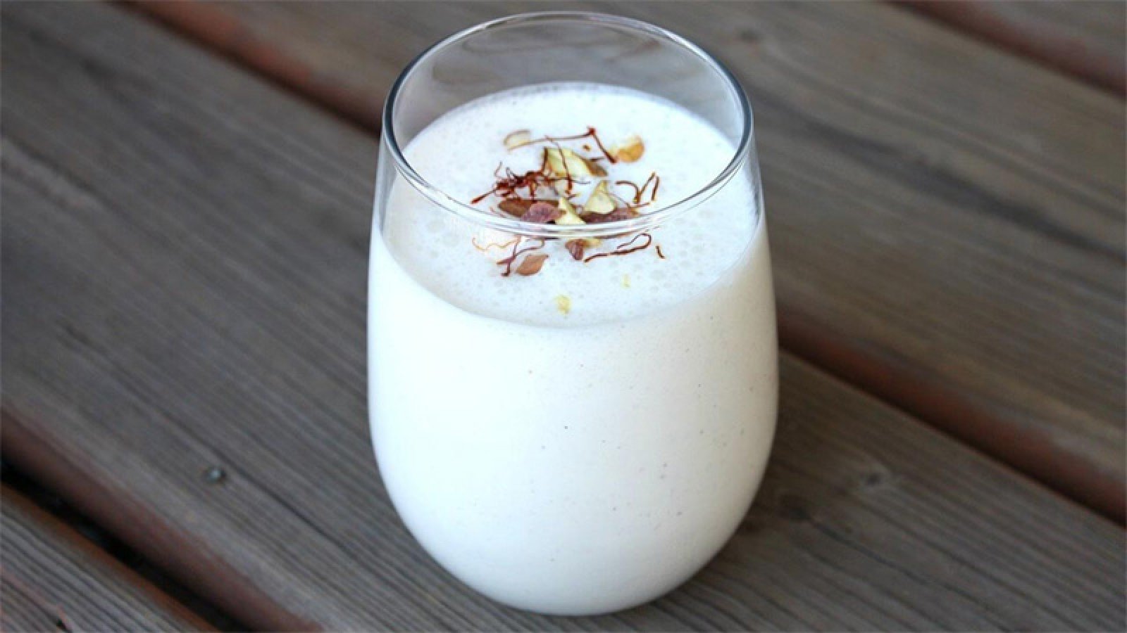 মালাই লাচ্ছি তৈরির রেসিপি জেনে নিন