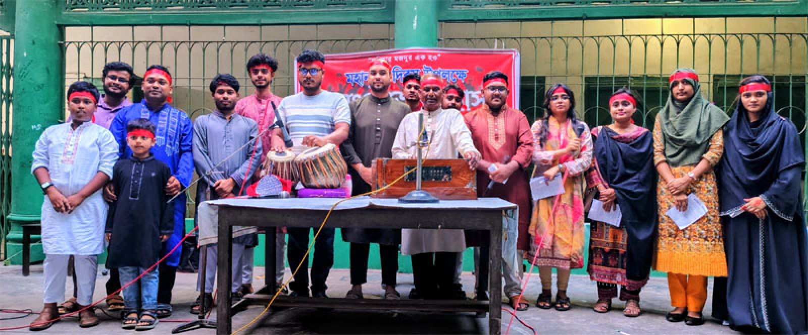 চাঁপাইনবাবগঞ্জে মহান মে দিবসে গণসংগীতের আসর