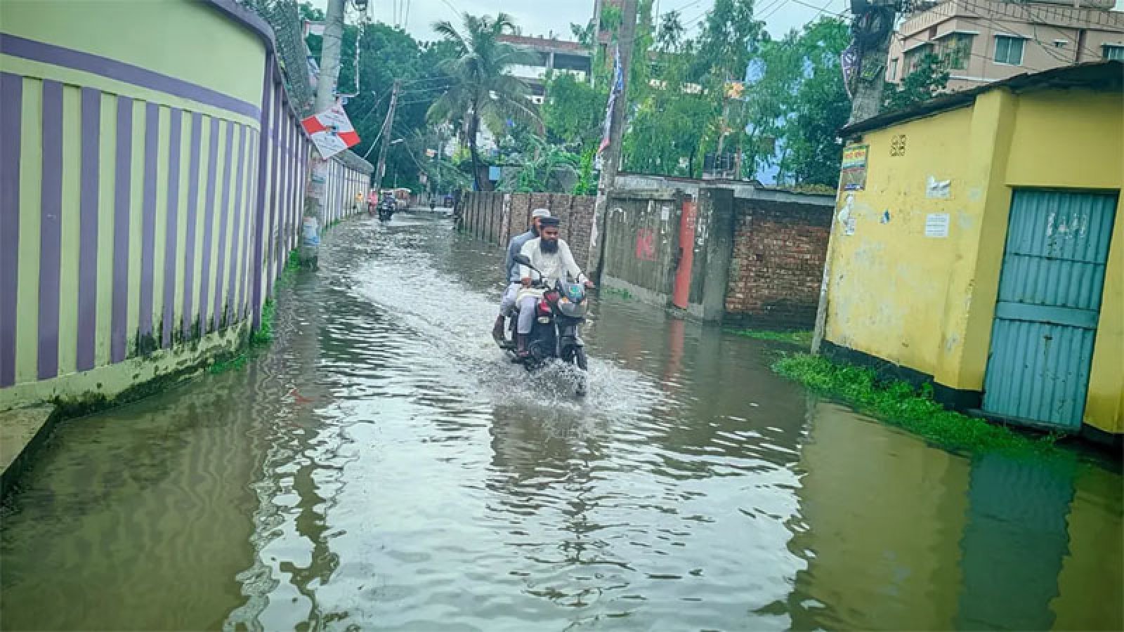 রংপুরে অপরিকল্পিত ড্রেনেজ ব্যবস্থায় ভুগছে নগরবাসী