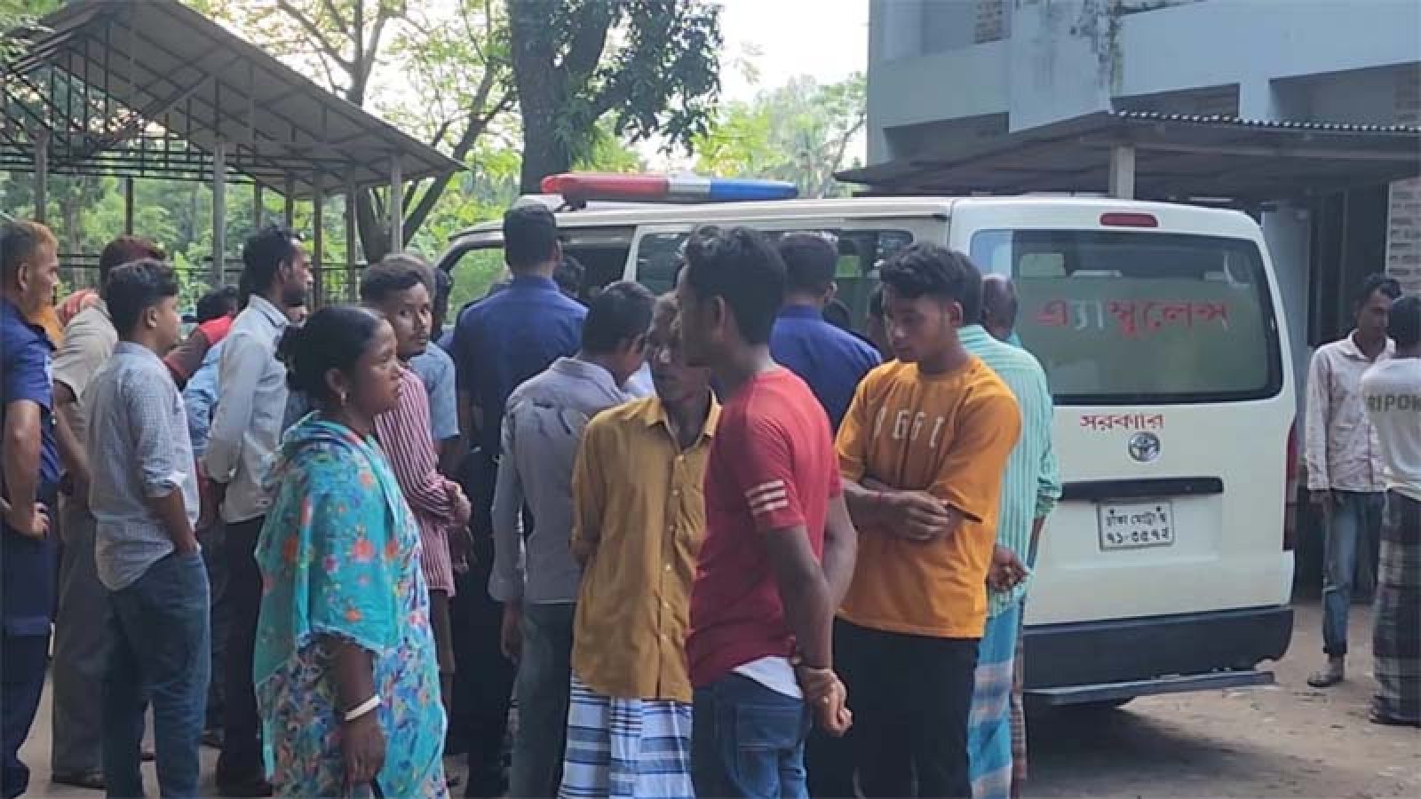 বোদায় প্রেমিকাকে নিয়ে ঘুরতে গিয়ে সড়ক দুর্ঘটনায় প্রেমিক নিহত