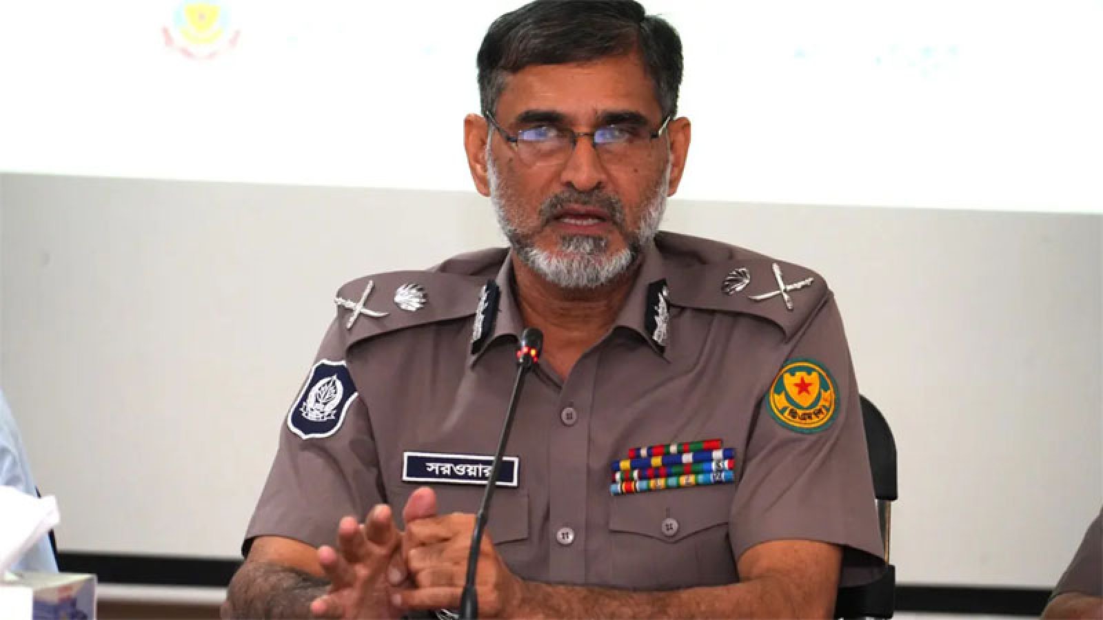 আসন্ন ঈদুল আজহা উপলক্ষ্যে সর্বোচ্চ সজাগ থাকতে হবে : ডিএমপির কমিশনার
