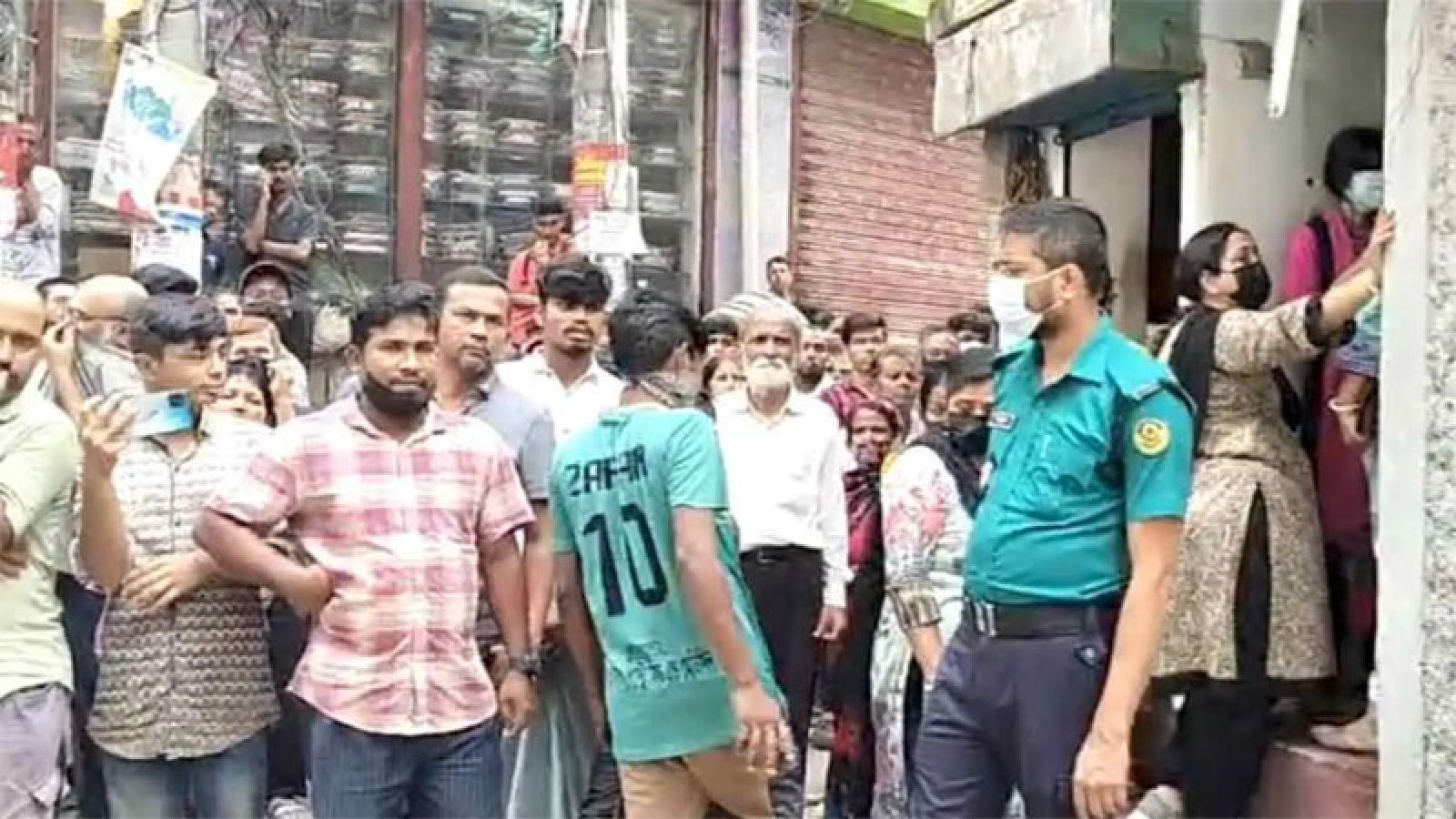 নিজ বাসা থেকে স্কুল শিক্ষিকার মরদেহ উদ্ধার