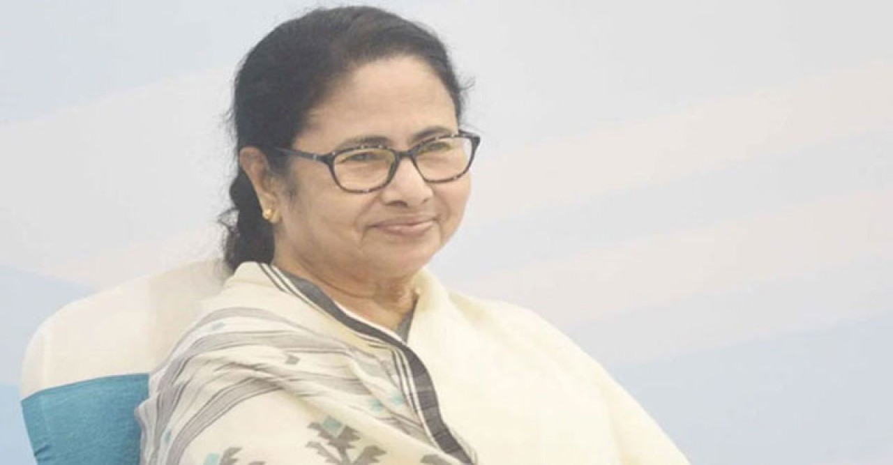 মমতাকে দেখে ‘চোর চোর’ বলে স্লোগান