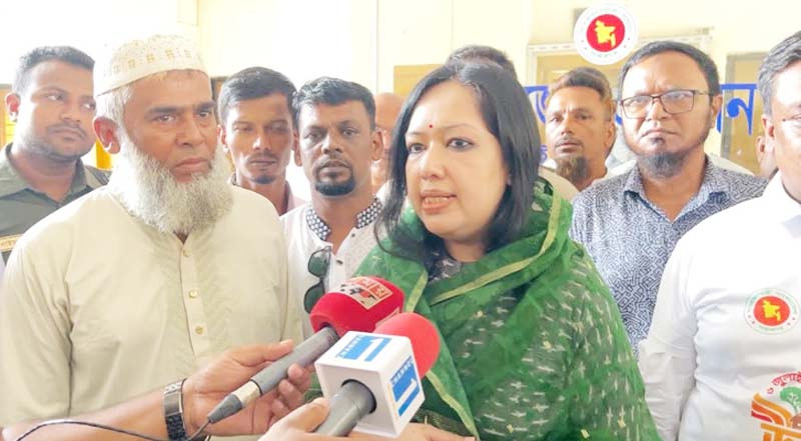 ক্ষমতাচ্যুত হাসিনা দেশে ফিরলে আইনের কাছে আত্মসমর্পণ করতে হবে: রুমিন ফারহানা