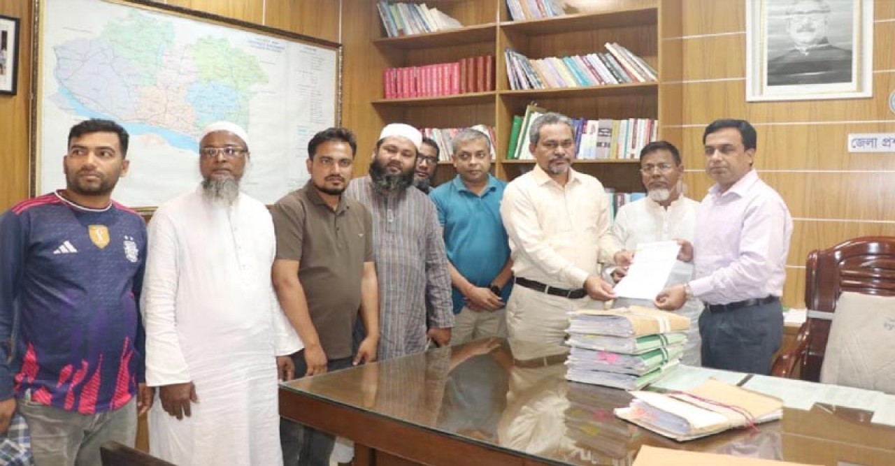 রাজশাহী জেলা বেকারি মালিক সমিতির স্মারক লিপি প্রদান